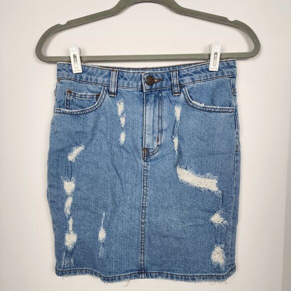 BDG Distressed Denim Mini Skirt Size Small - Picture 1 of 6